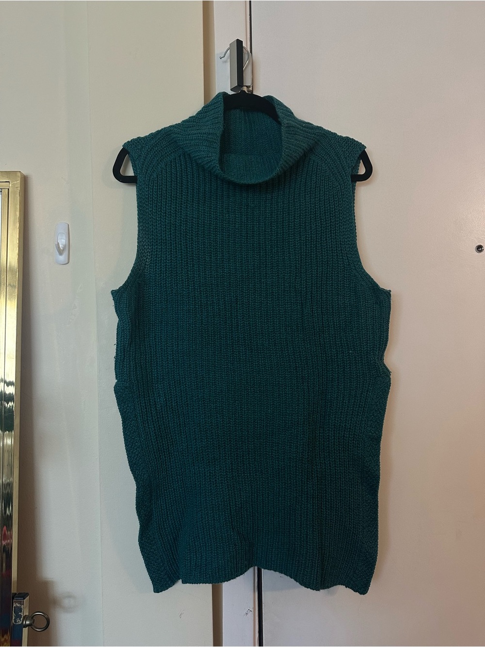 Aritzia 100% Wool Sleeveless Cowl Neck Sweater Vest - Teal